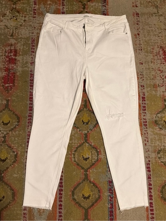 Old Navy Denim - Old Navy White Women's Distressed Stretch Jeans